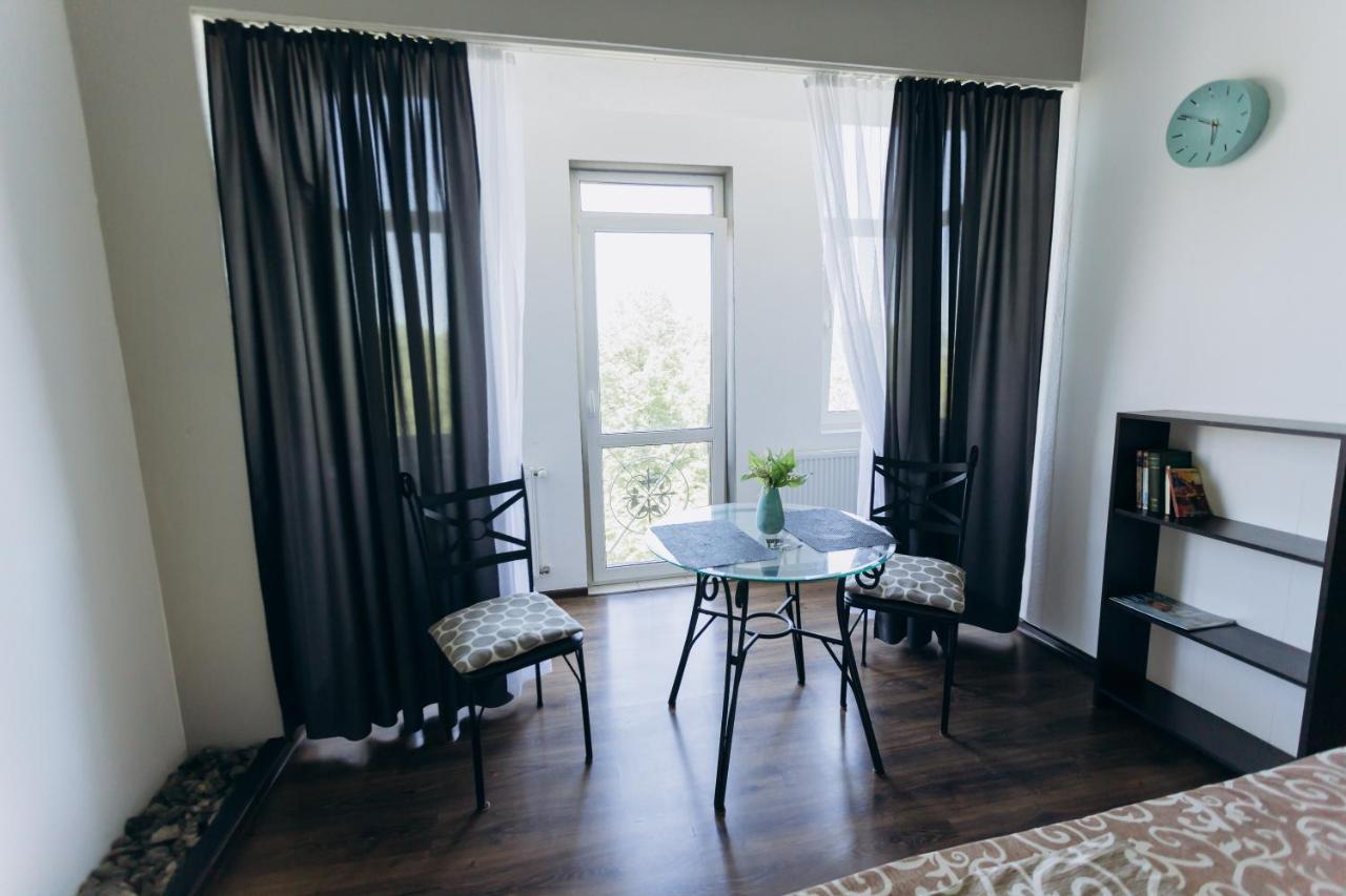 Apartments Біля Жд Вокзалу Ivano-Frankivsk Luaran gambar