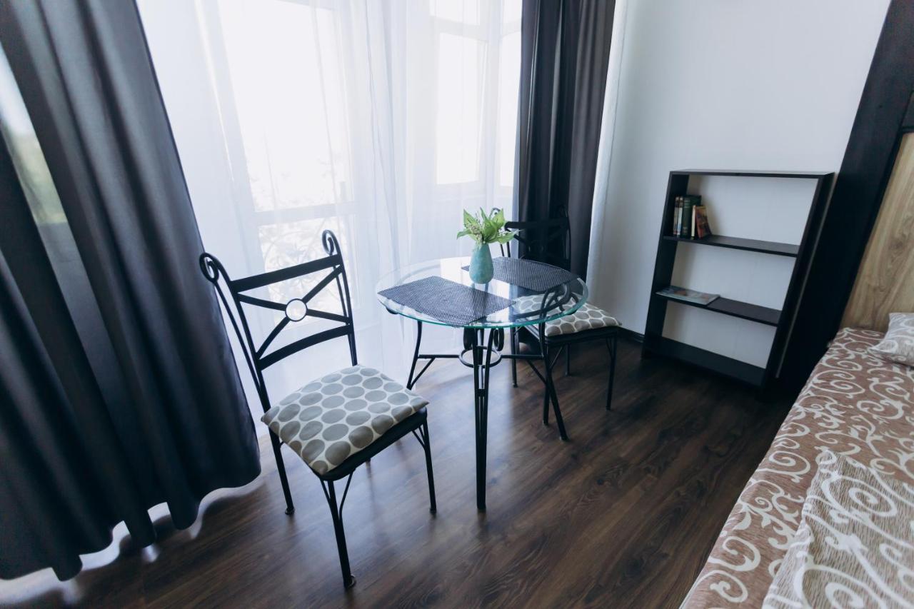 Apartments Біля Жд Вокзалу Ivano-Frankivsk Luaran gambar